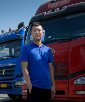 現(xiàn)場(chǎng)裝貨協(xié)調(diào)專(zhuān)家：賈博亮