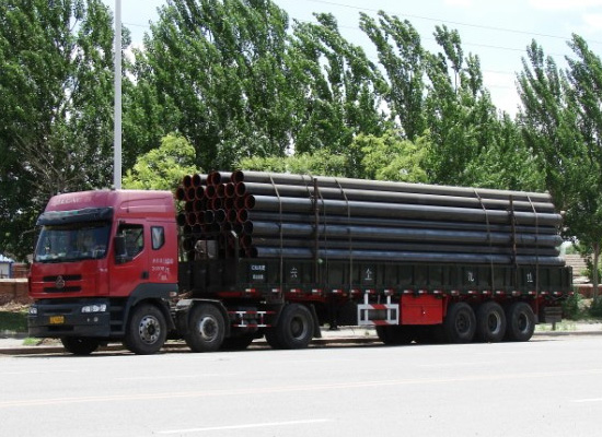 承運(yùn)螺旋管材