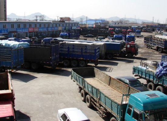 鋼都配貨站——寧遠物流院內(nèi)