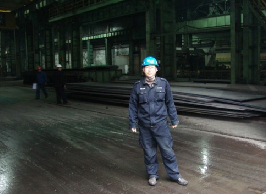 鞍鋼股份中班廠提貨現(xiàn)場---廠內(nèi)實(shí)地圖片，提貨協(xié)調(diào)員照片