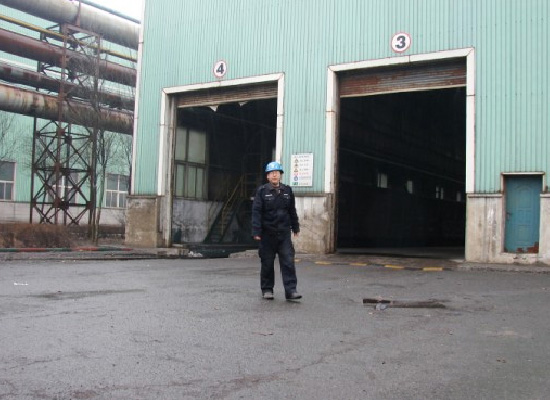 鞍鋼股份無縫廠---3號生產(chǎn)線，提貨現(xiàn)場實地圖片，由裝貨協(xié)調(diào)員王呈新負責業(yè)務(wù)