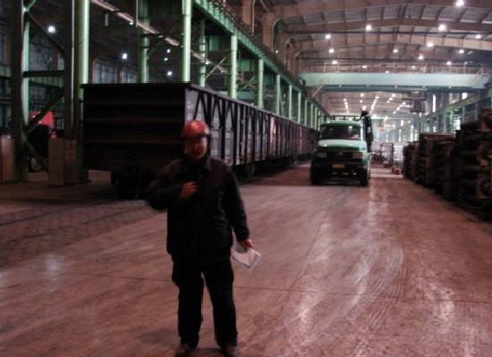 鞍鋼股份冷軋廠---3號生產(chǎn)線提貨現(xiàn)場內(nèi)部圖片